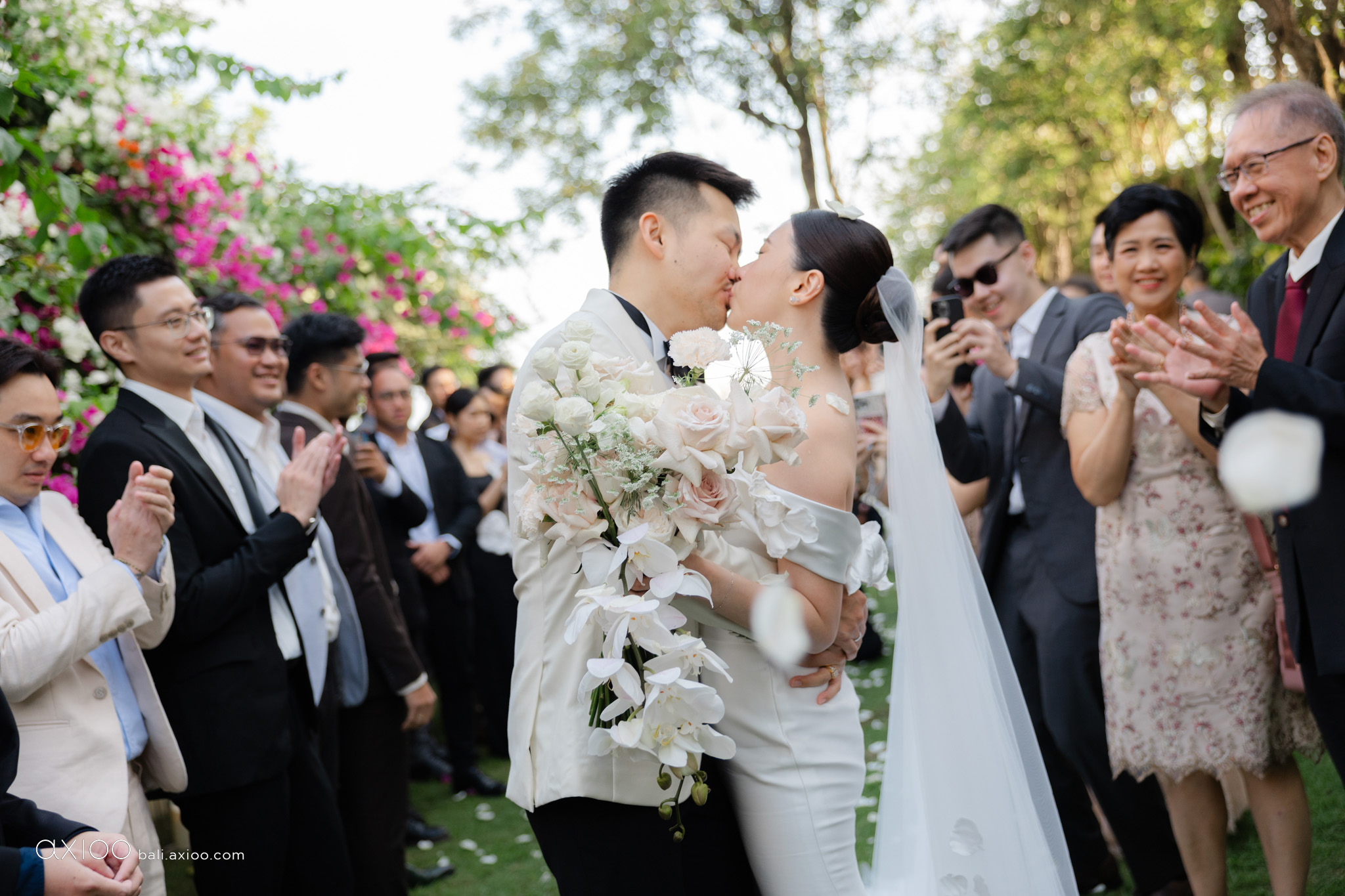 Axioo: A Study in Softness: A Wonderland Uluwatu Wedding in Bali